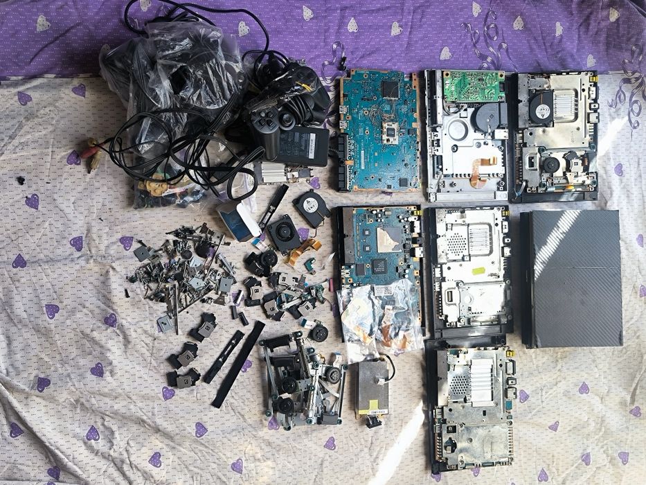 6 шт PlayStation 2-читайте описание.