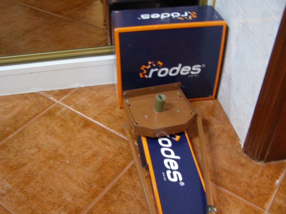 Fechadura ,Torneiras e bichas - barato