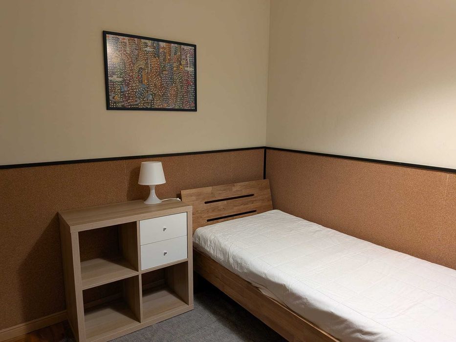 Arrendo quarto perto da Rotunda Europa