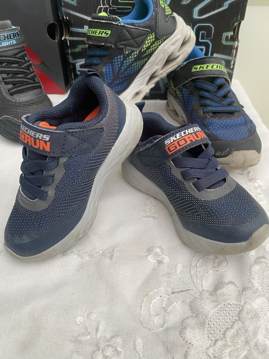Tenis Skechers Lights 23