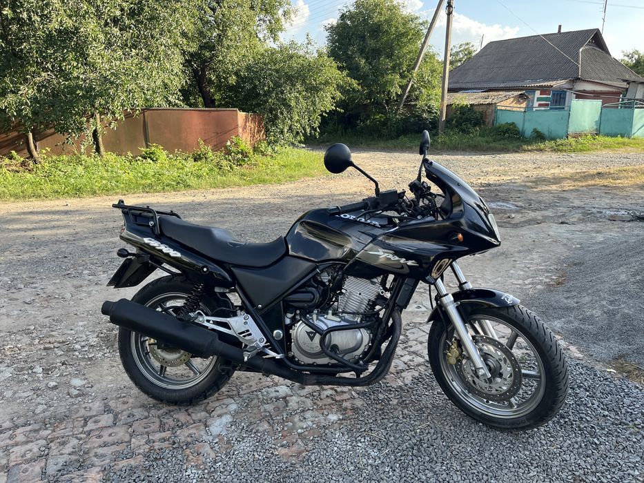Продам легендарний мотоцикл сб500s