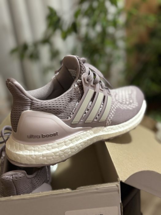 Кросівки Adidas оригінал