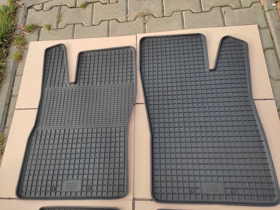 OPEL ASTRA F 1 ORYGINALNE NOWE Dywaniki gumowe dopasowane korytka