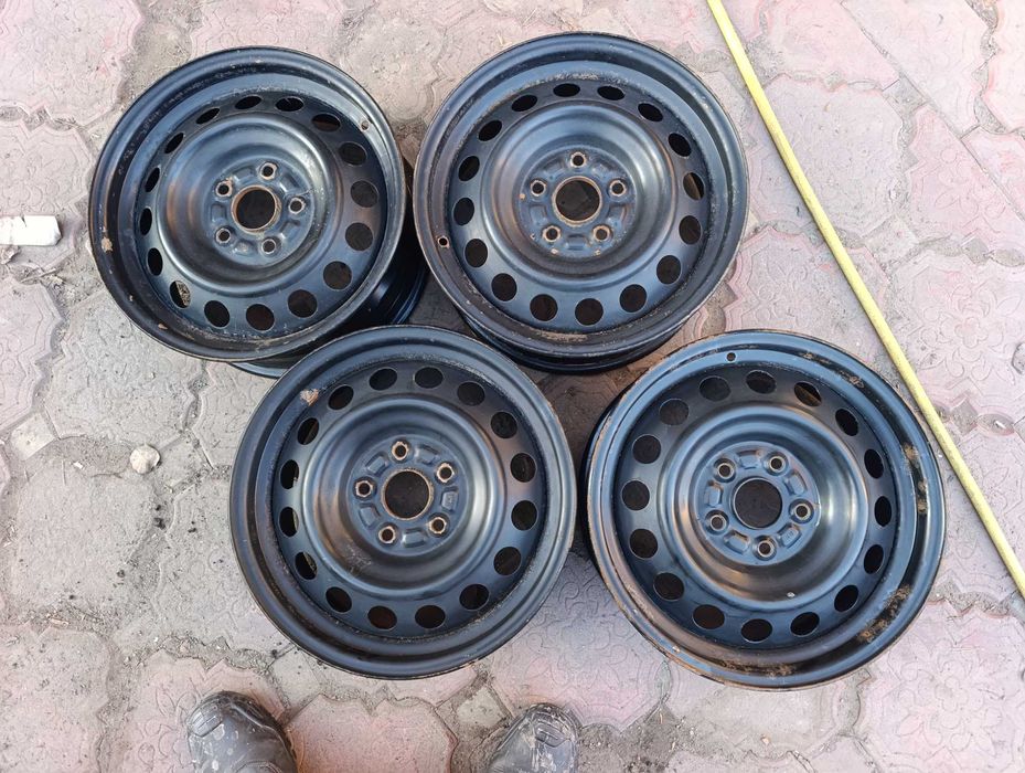 Диск стальні r16 5*114.3 Suzuki SX4 S-Cross Vitara Toyota Camry Solara