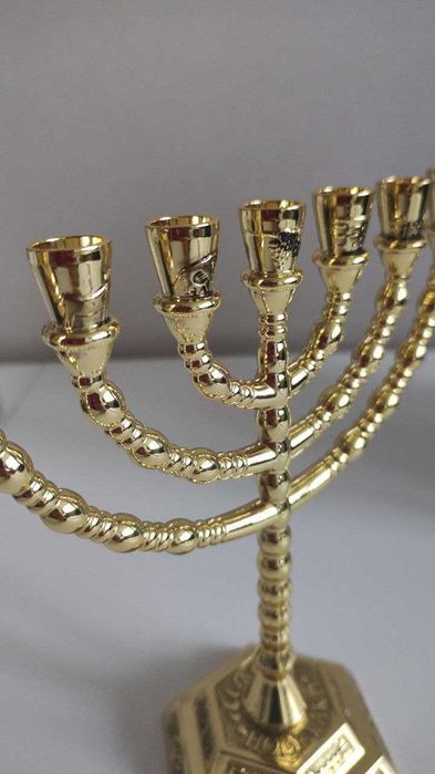 Менора подсвечьник метал хром 20 см.