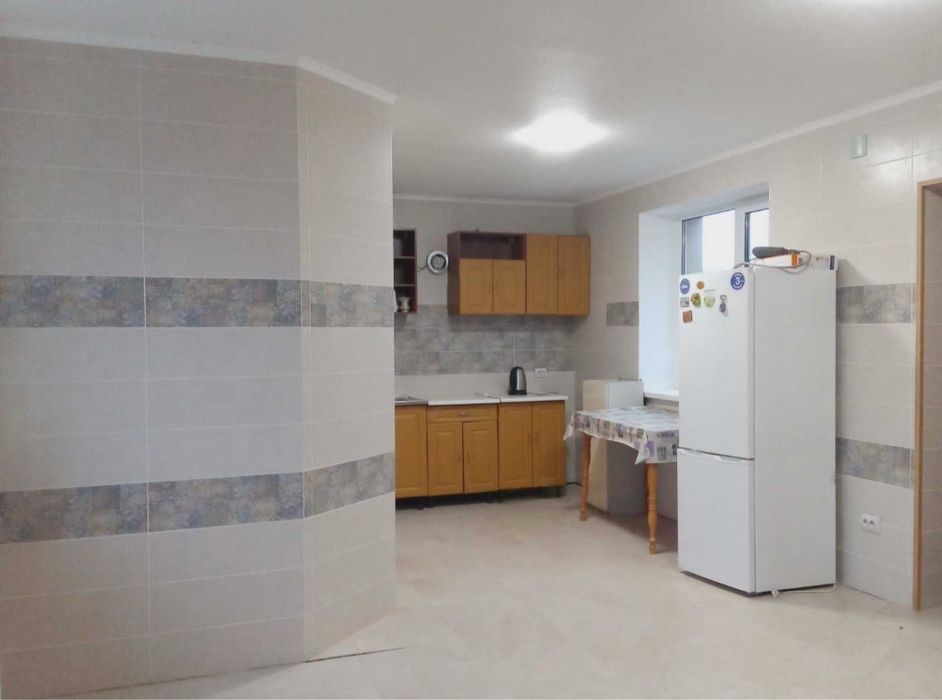 Продаж двох будинків за ціною одного