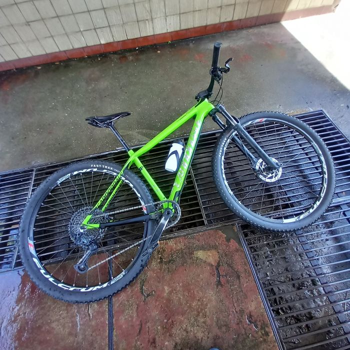 Bicicleta de btt cannondale