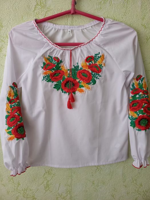 Вишиванка на дівчинку