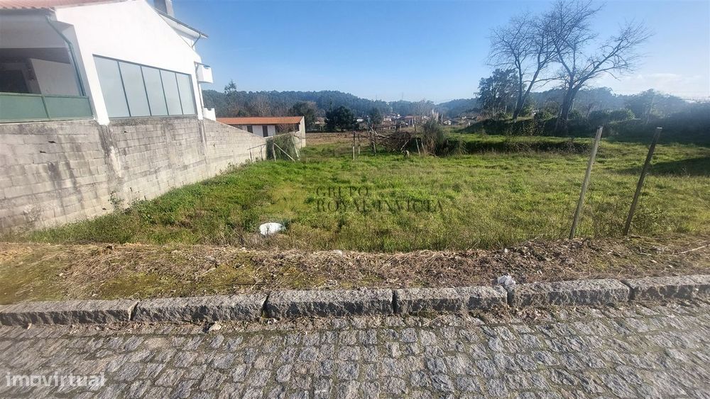 Terreno 520m² para Construção de Moradia Geminada | Olival — Sandim, Olival, Lever E Crestuma, Porto