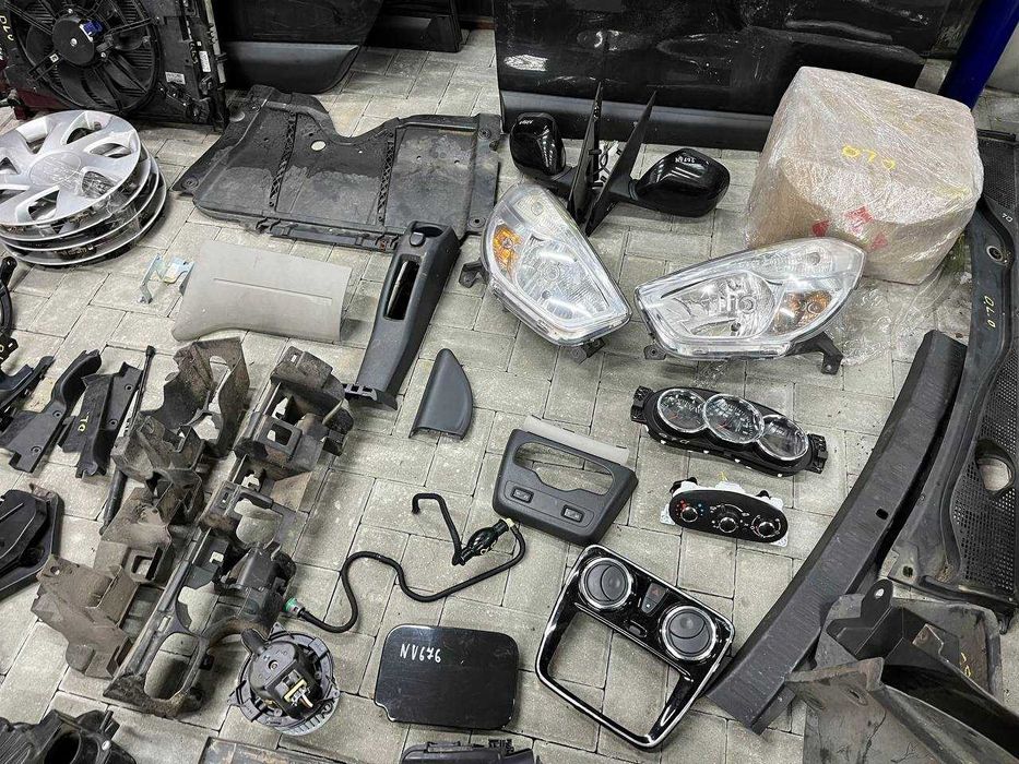 Двері Перед зад Dacia Lodgy / Dokker