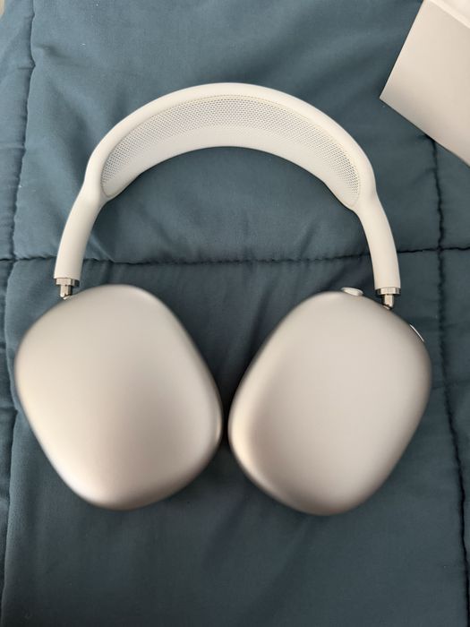 Air Pods Max SIlver