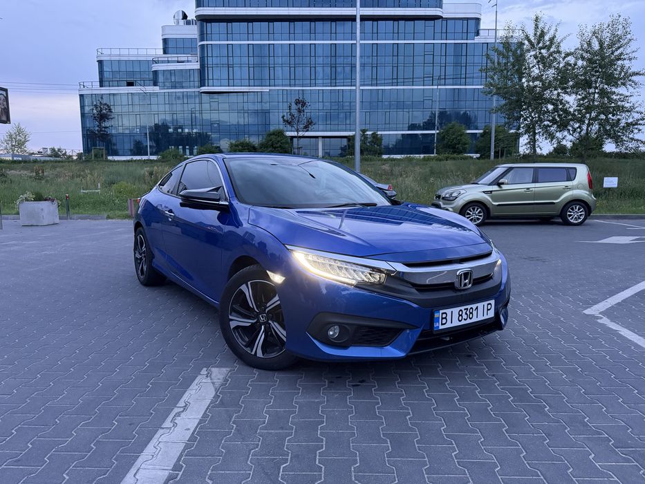 Продам Honda Civic Touring 1.5T бензин, АКПП. Максимальна комплектація, витрата пального 7-8л місто.
