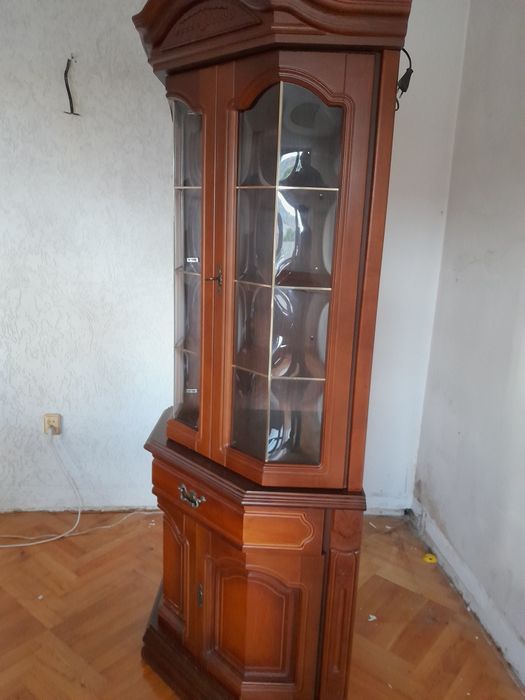 stół rozkładany 8 krzeseł mało używany