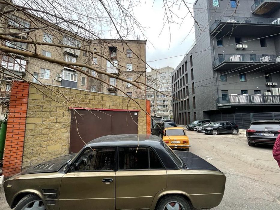 Гараж на 2 машини вул. Яворницького 46 Власник