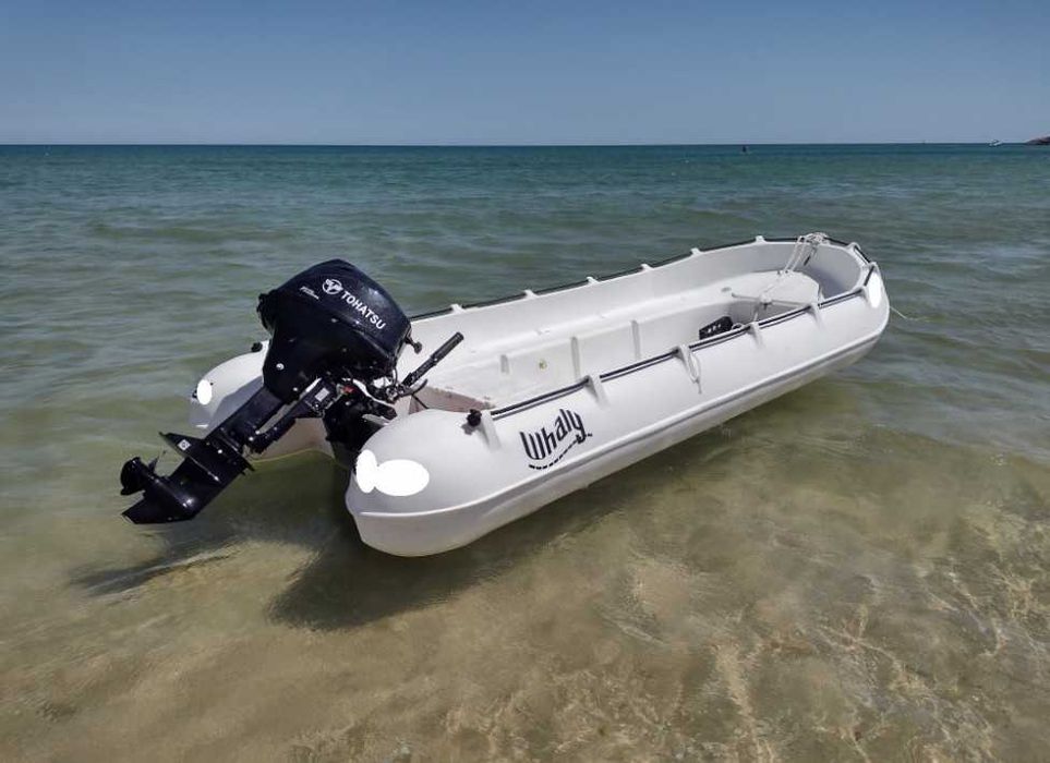 Barco a motor Whaly 435 c/ motor Tohatsu 20 CV 4 Tempos