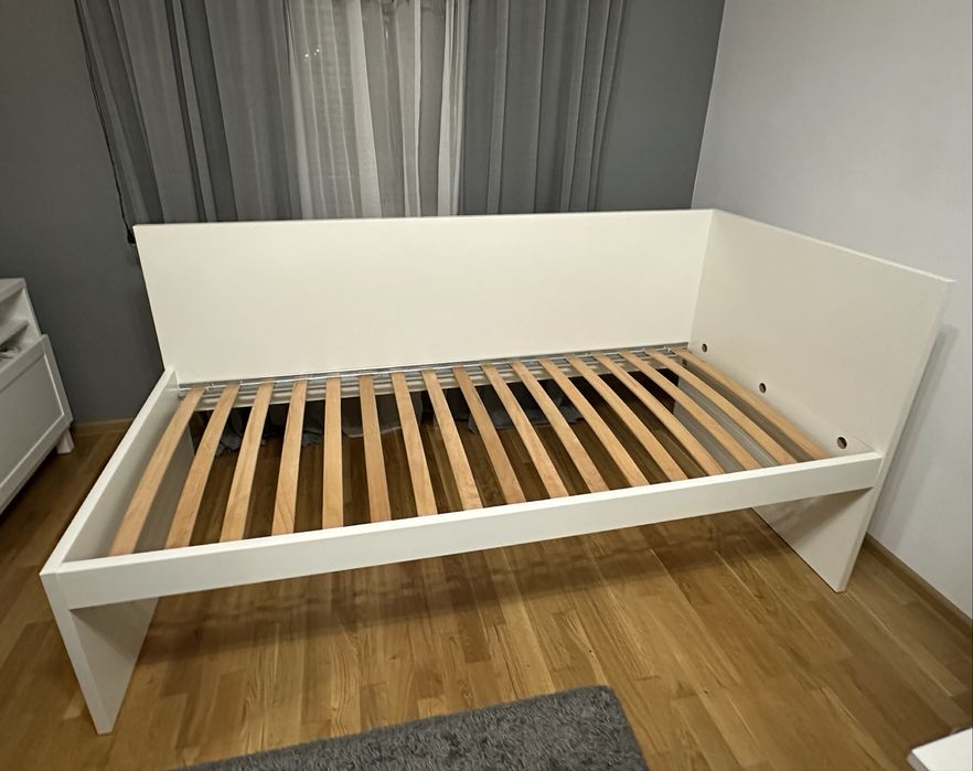 Łóżko pojedyncze IKEA 90x200 z materacem