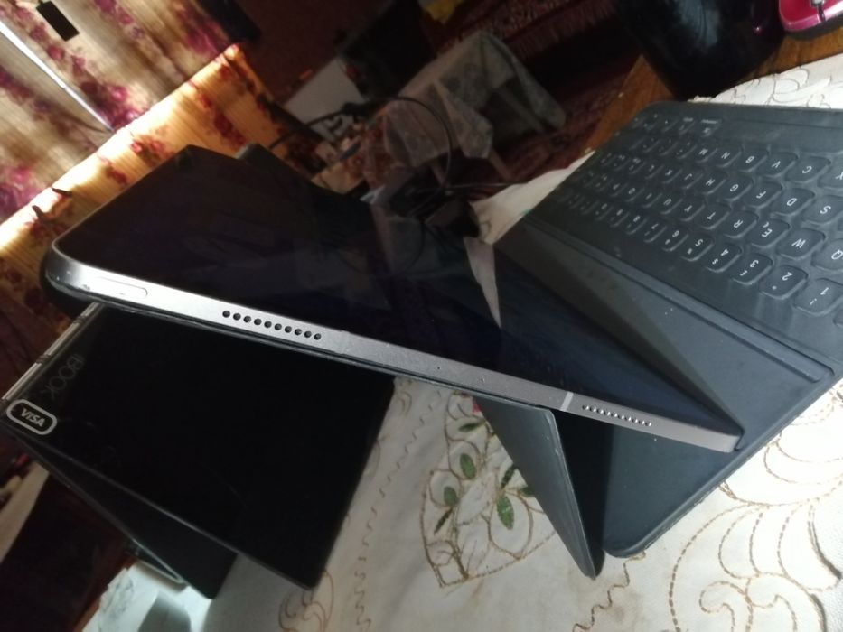 IPad pro 12.9,M2, 512g,6gen,bypass