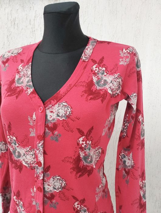 Sweterek rozpinany w roz S/M.