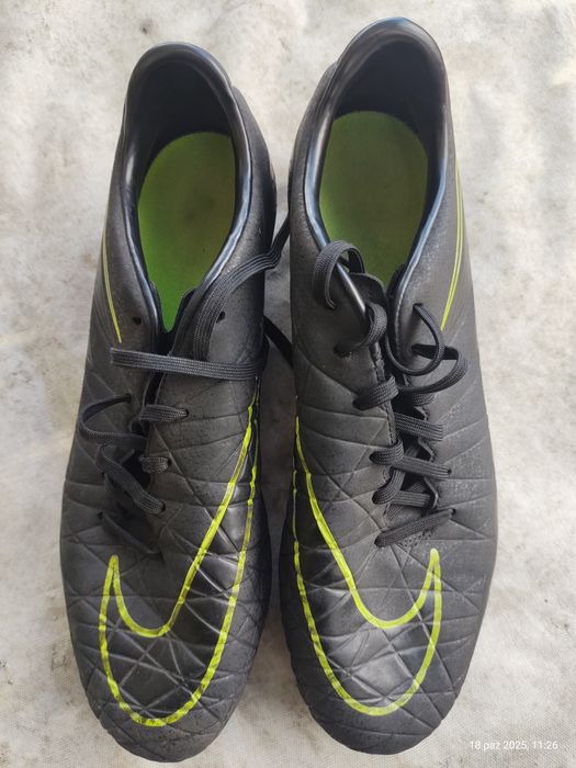 Orginalne , buty do gry w piłkę nożną - rozm. 42/5