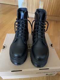 Dr Martens Cal ado em Coimbra OLX Portugal