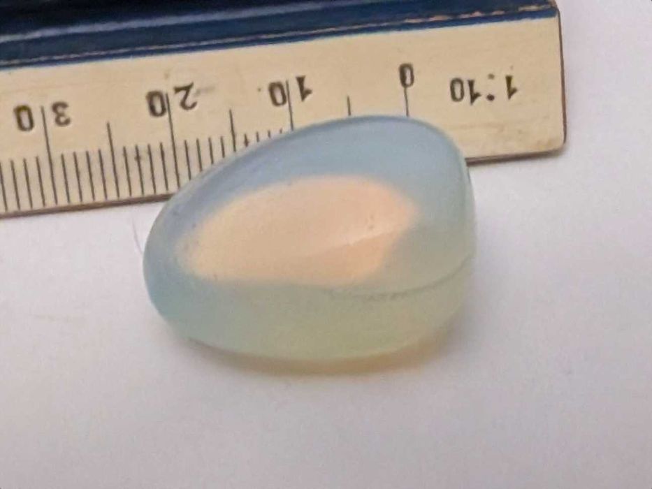 Opal naturalny szlifowany, kamień kolekcjonerski
