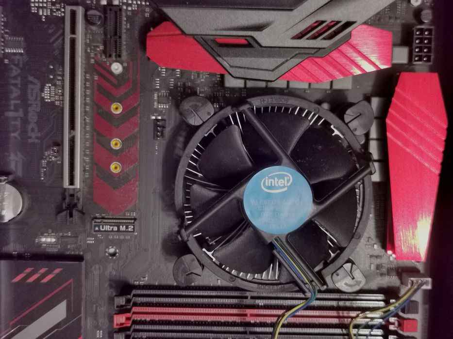 Материнська плата Asrog  h270 + i5-7400 + кулер .intel  7700k