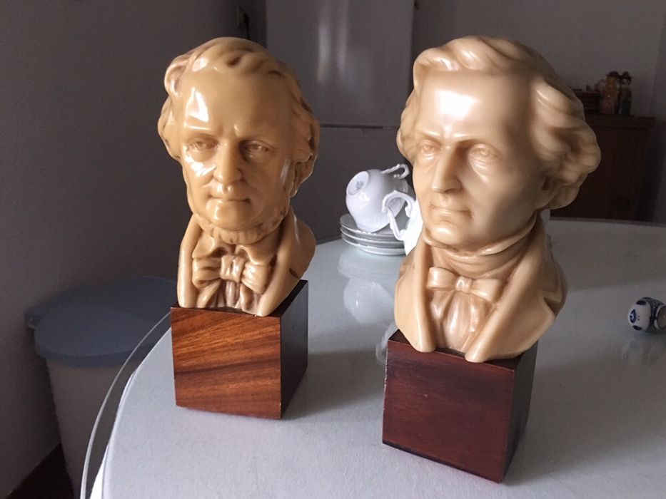 Bustos / serra livros em marfinite