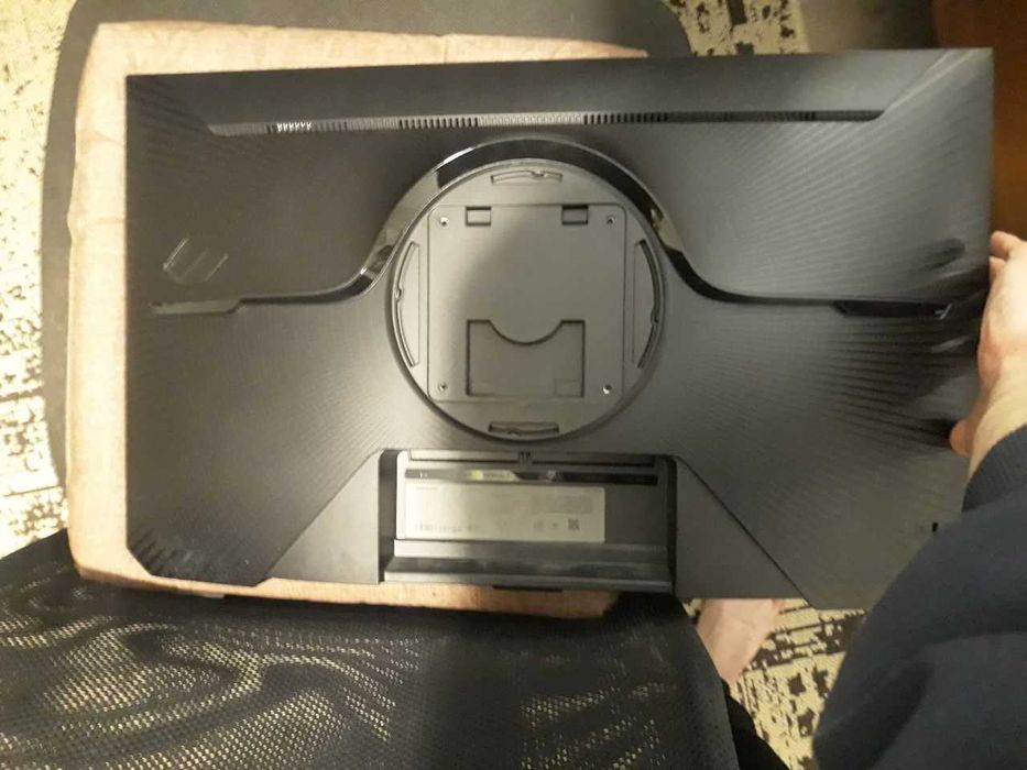 Монитор Samsung Odyssey G4 240HZ FullHD IPS 25"