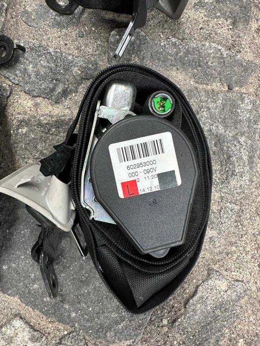 Cintos + Airbags + Pretensores Mercedes-Benz