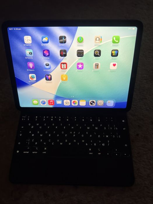 Ipad Air 4 256 gb та magic keybord