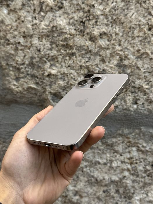 Apple iPhone 15 Pro Max 256GB Cinzento Grade A – Usado | Garantia