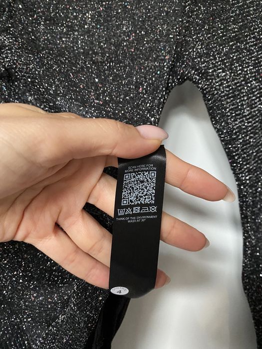 Nowe metaliczne body Asos