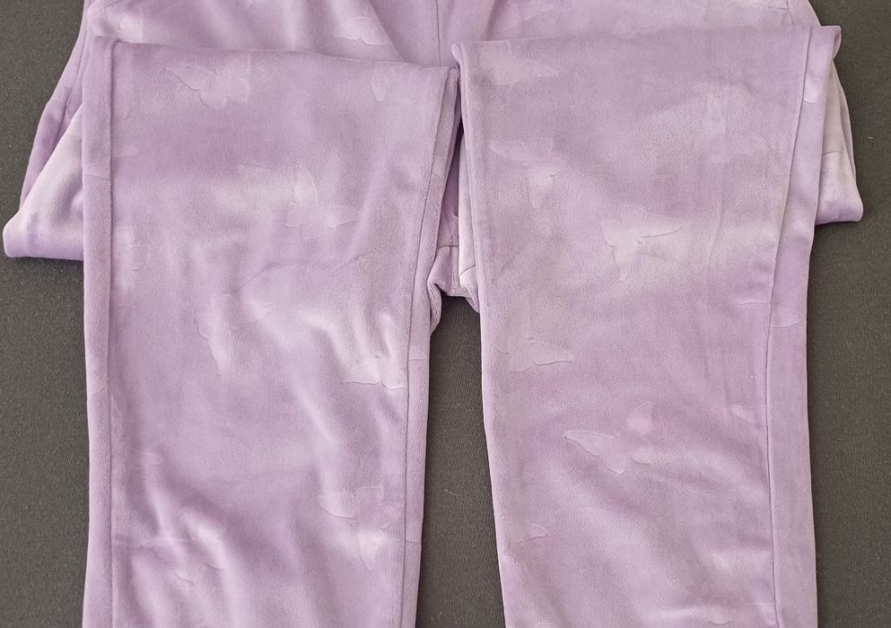 WYPRZEDAŻ Aksamitny dres dziewczęcy 158 cm