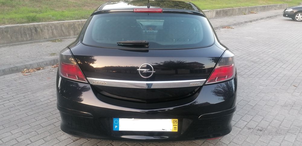 OPEL ASTRA GTC 1.3 CDTI – ECONÓMICO  pronto para o dia-a-dia