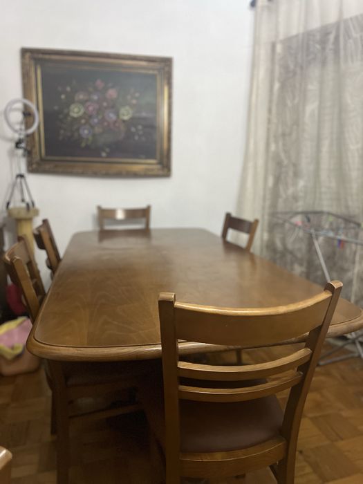 Mesa de Jantar e Cadeiras