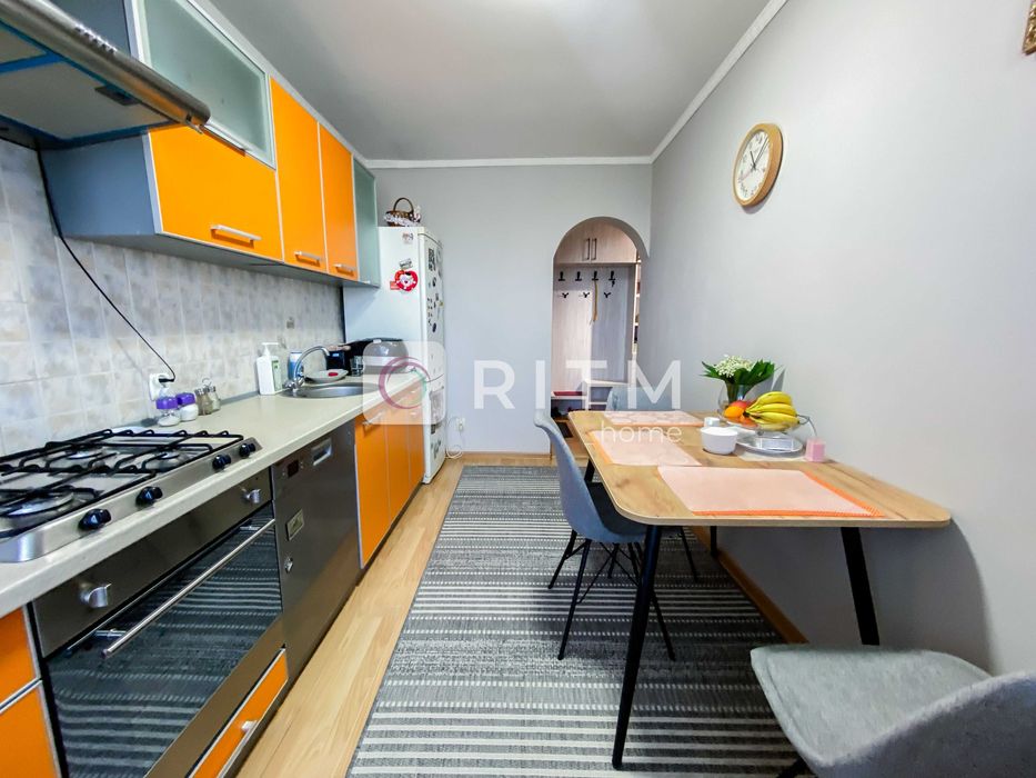 Продаж просторої 3к-квартири з сучасним ремонтом!82 м2! пр.Відродження