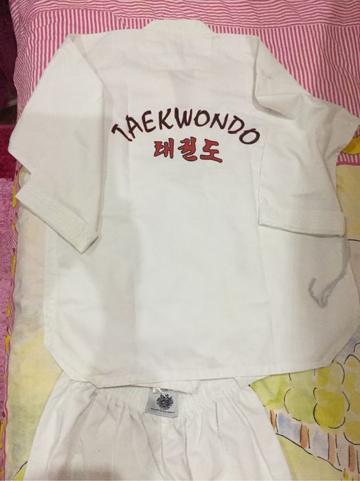 Fato taekwondo crianca  8a12 anos