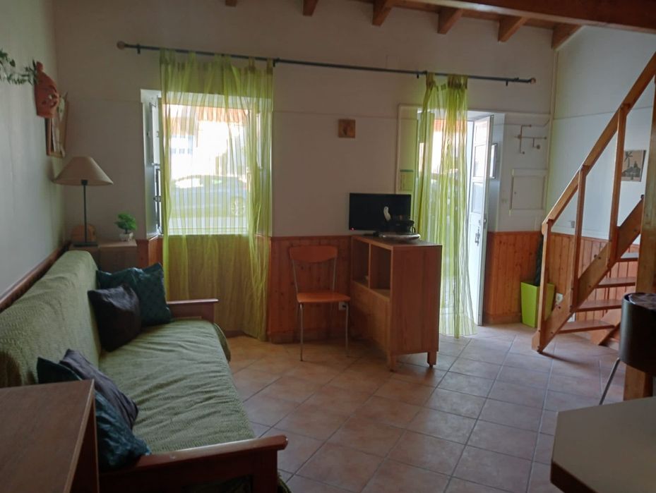 Aluga se para férias , estudio na  EN120/ Rogil ,  Costa-Vicentina-Algarve,  entre  Aljezur e Odeceixe