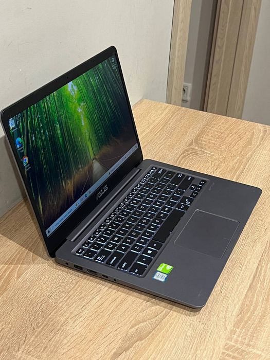 Asus Vivobook MX150 (2 GB) | i5-8250U | 8/256 GB | Win 10 Home