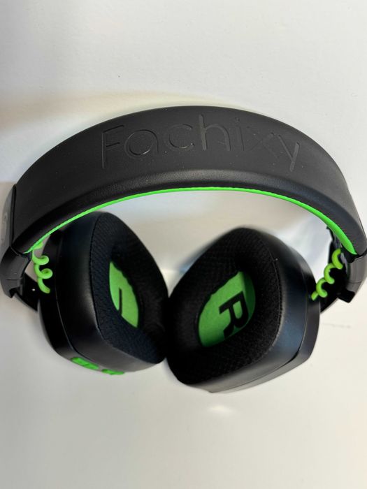 Słuchawki nauszne Fachixy FC300 gamingowe bluetooth 2,4ghz rgb