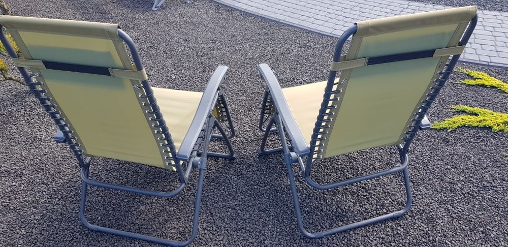 Leżaki ogrodowe rozkładane.