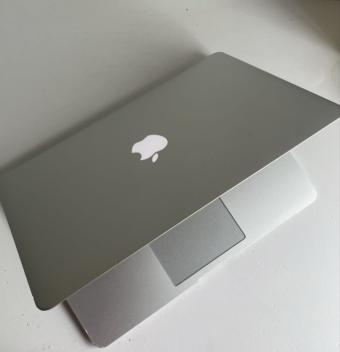 MacBook Air 13” 2015 – 500GB SSD (Capa Opcional)