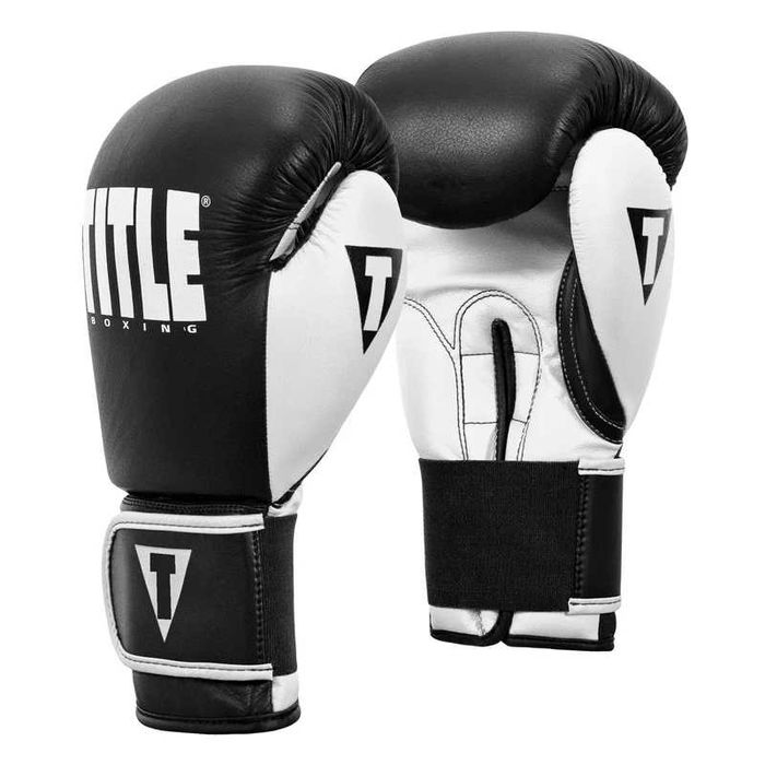 Боксерські рукавиці для мішка TITLE Boxing Dynamic Strike Heavy Bag