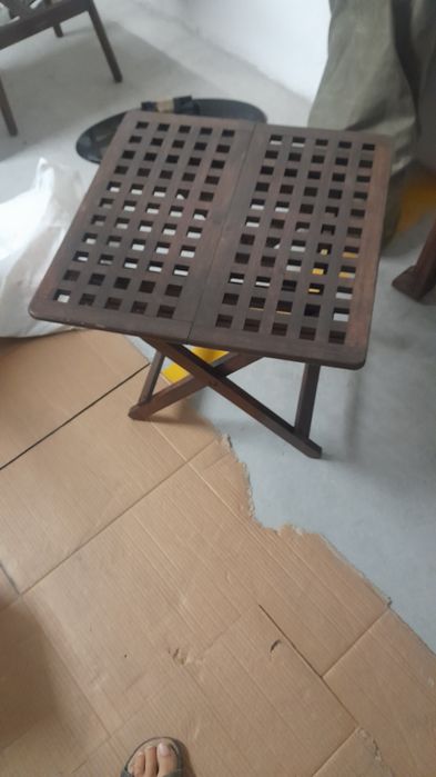Vendo mesa jardim  nova