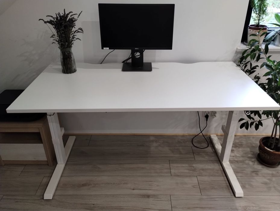 Sprzedam biurko podnoszne elektrycznie