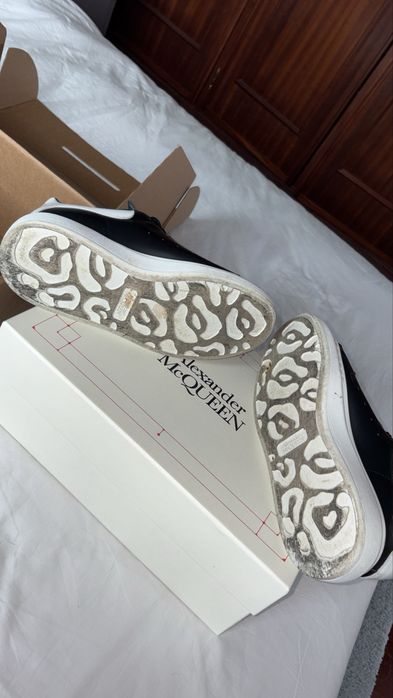 Alexander McQueen Black and White
