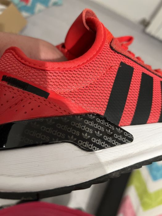 Adidas Originals vermelhos NOVOS preço fixo