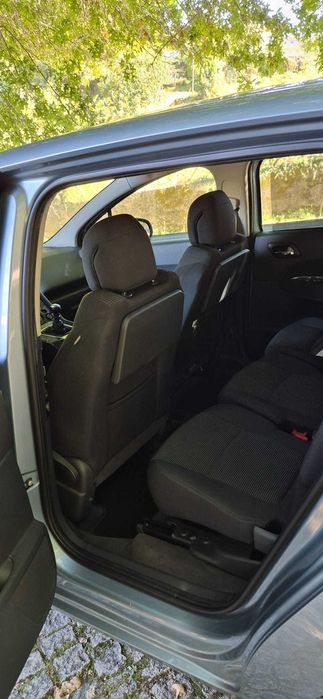 PEUGEOT 5008 2010 96.000 KMS