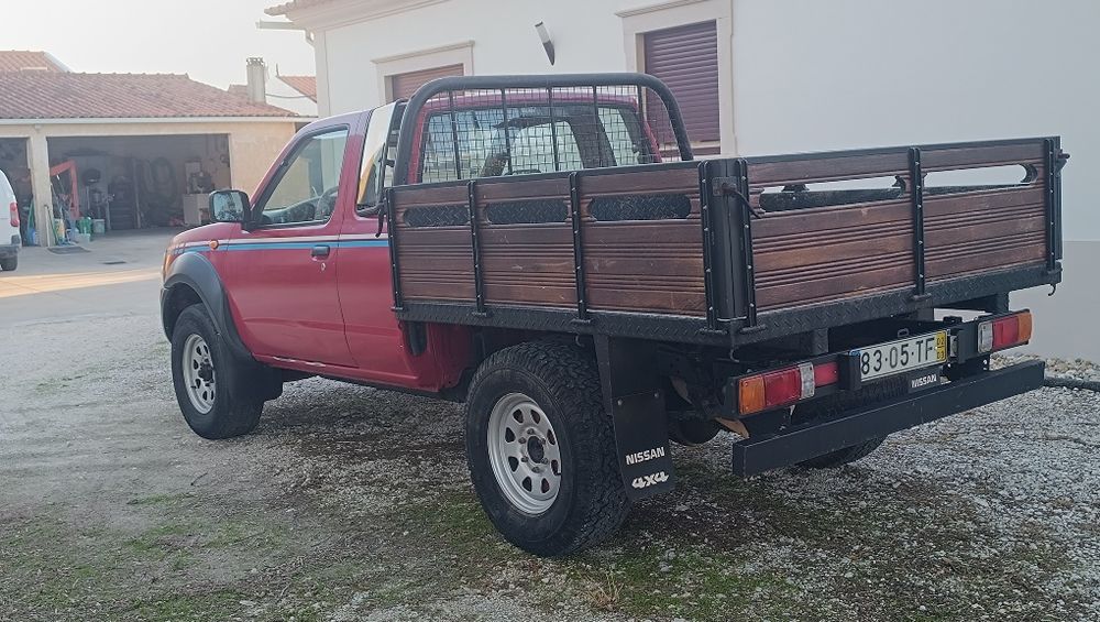 Nissan Navara D22 2.5   4x4