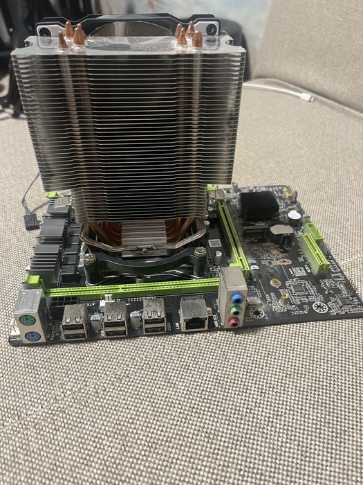 Деталі від компʼютера